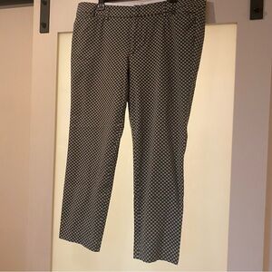 Ana Elegant Olive Green and White Geometric Skinny Pants. Size 16.